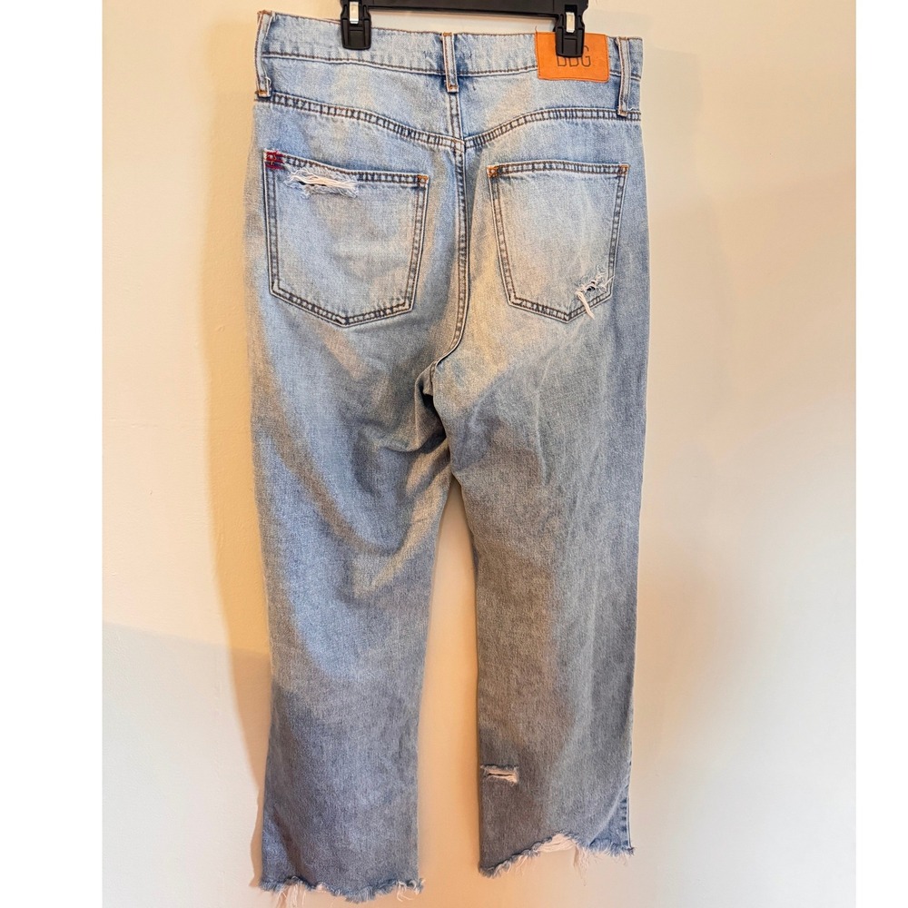 BDG Urban Outfitters Cowboy Jean Light Wash Distressed Straight Leg Size 30 - Picture 3 of 6